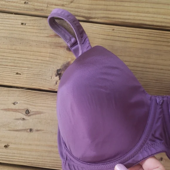 Playtex full coverage underworld bra size 42D - Picture 3 of 11